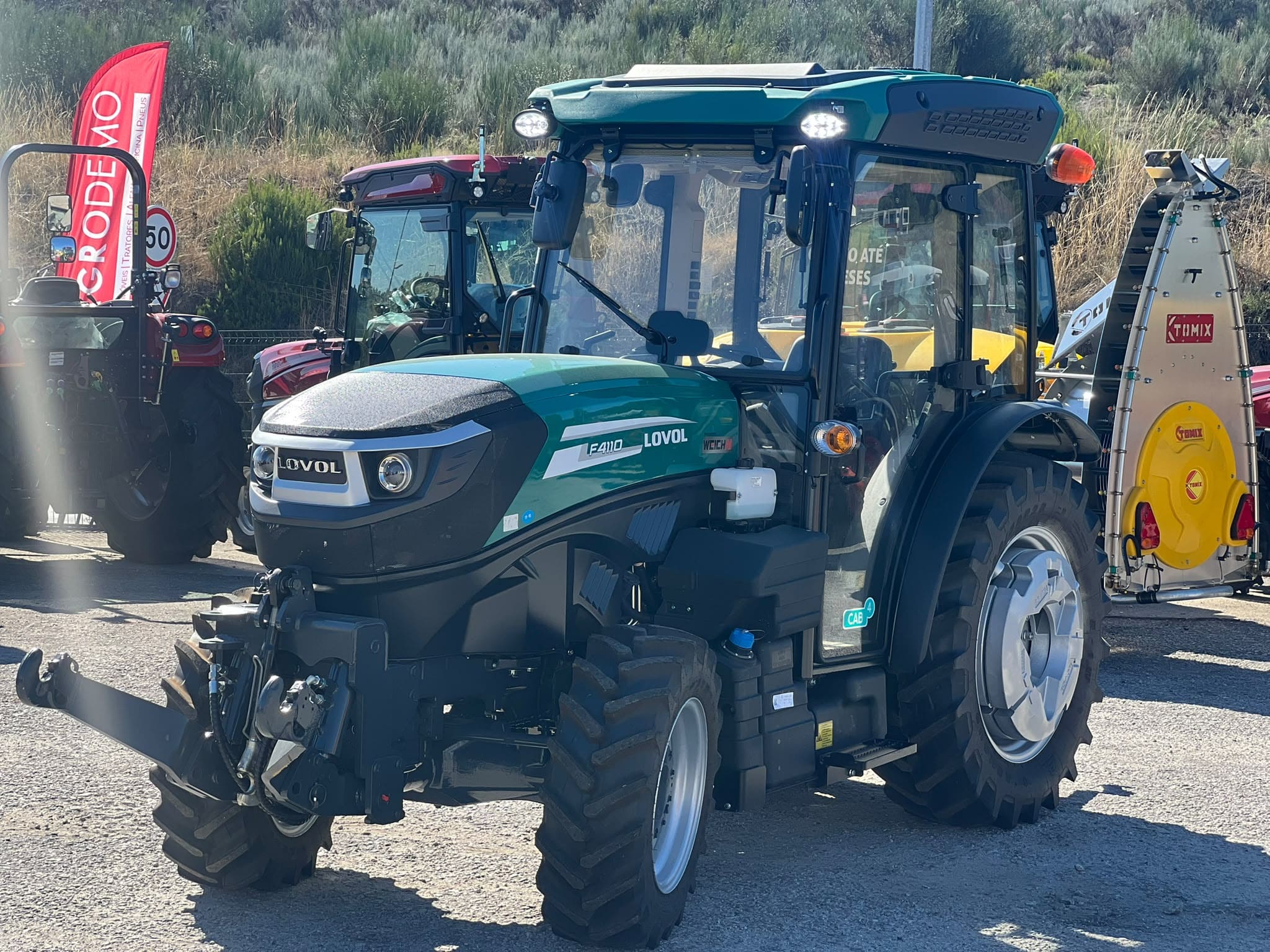 Tractor Lovol F4110